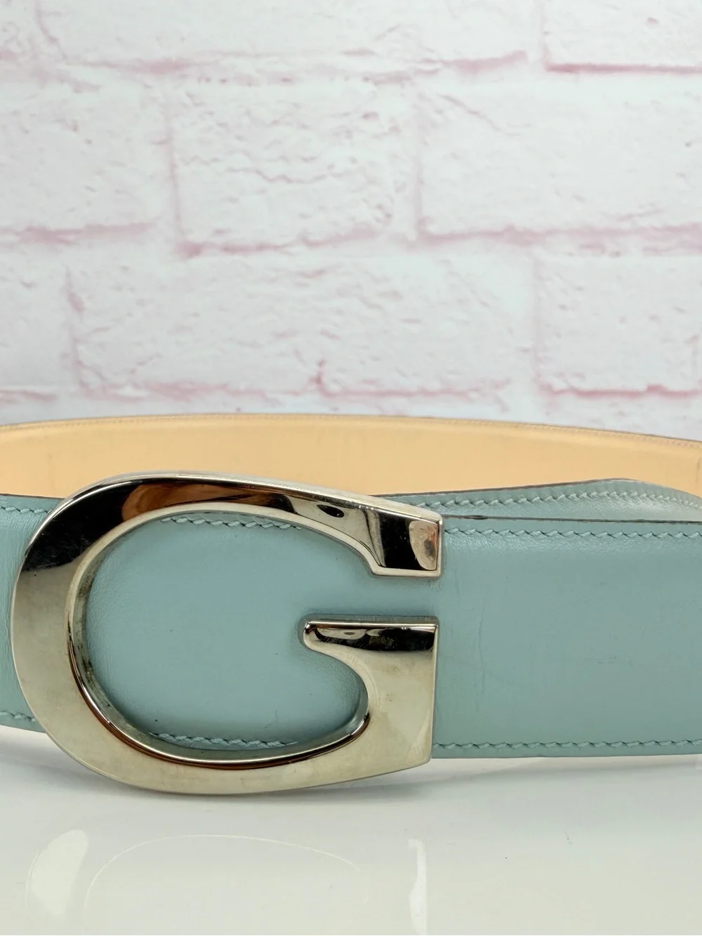 Gucci authentic dusty